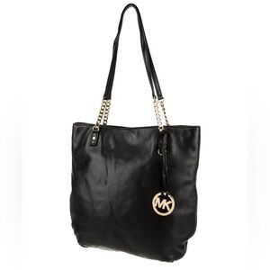 Michael Kors Black jet set Leather Tote with Signature Charm